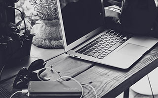 手机股票软件排行榜:如何通过手机买股票-827新政两周年：IPO稳态回暖 融资增五成、零破发