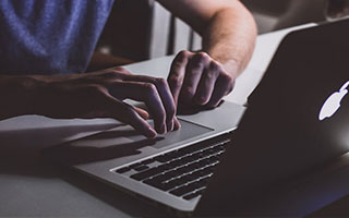 炒股开户后怎么买股票:炒股配资平台配资-加码AI时代地域数据护城河 “欧洲股王”SAP押上200亿欧元